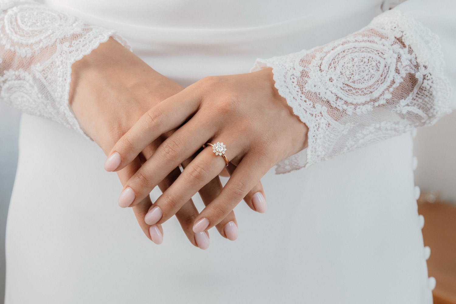 Bague LEPAGE et manche en dentelle