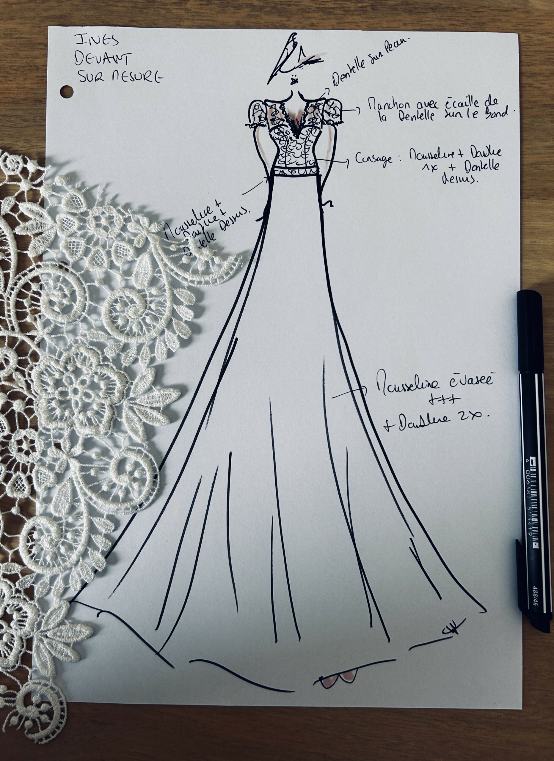 Croquis original de la robe de mariée d'Inès par Elsa Barois