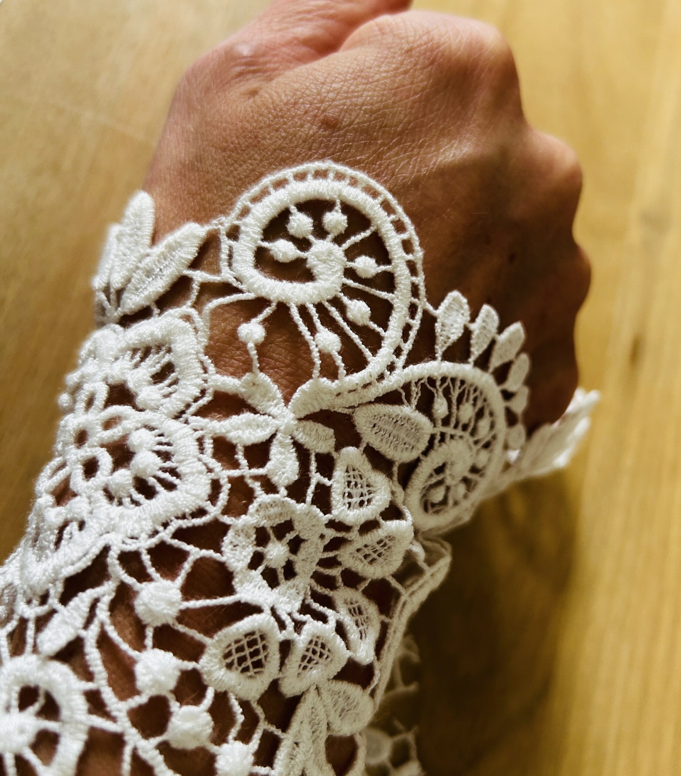 Inès — essayage robe de mariée sur-mesure Elsa Barois
