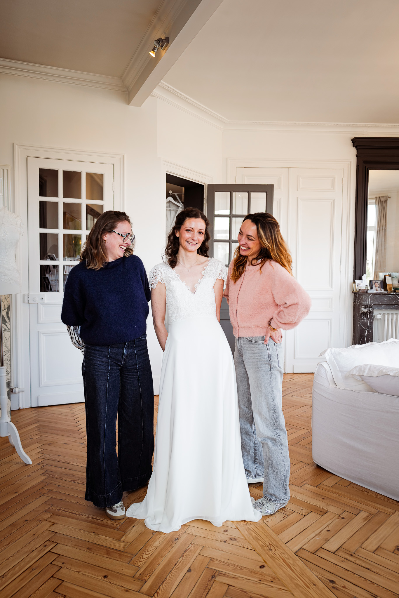 Inès — essayage robe de mariée sur-mesure showroom Lille